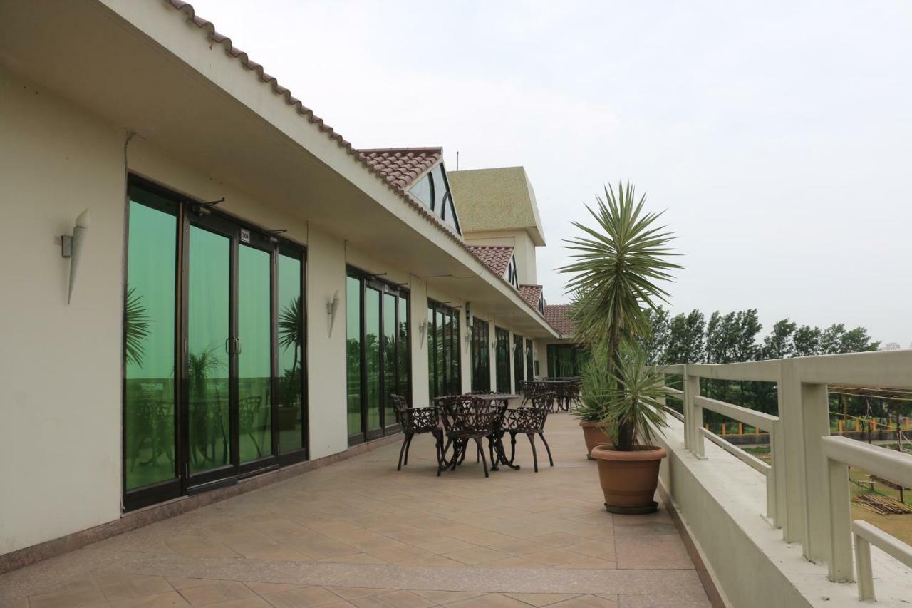 Jalsa Resort Indore Eksteriør bilde