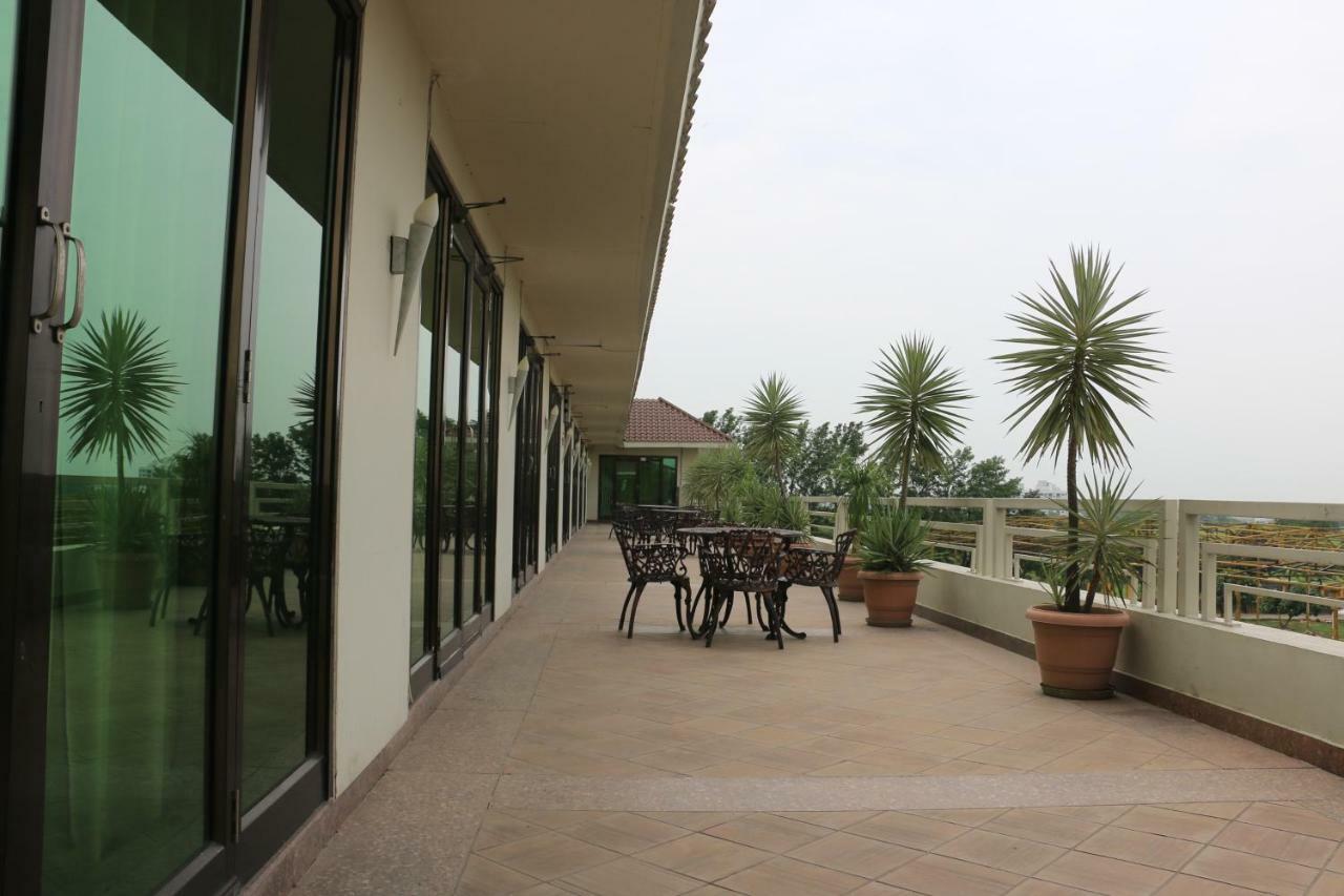 Jalsa Resort Indore Eksteriør bilde