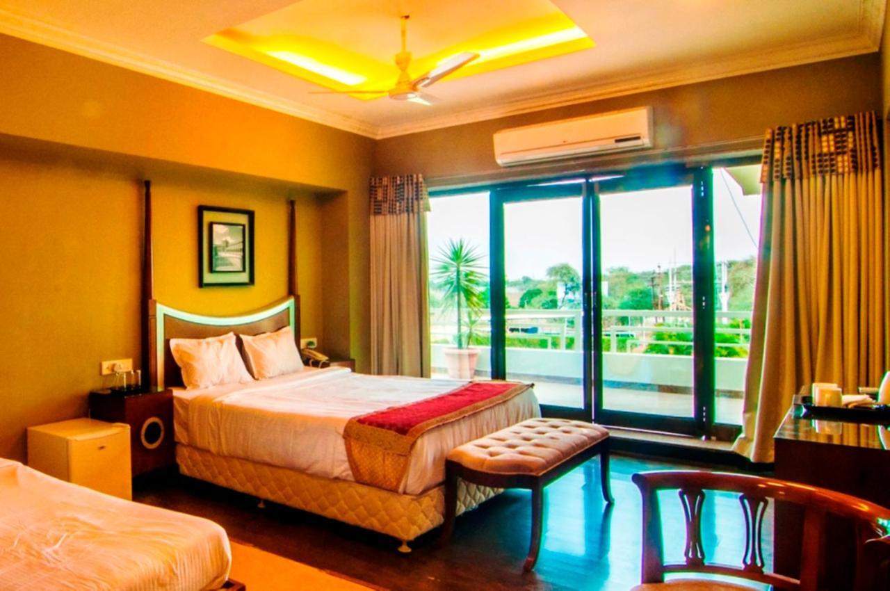 Jalsa Resort Indore Eksteriør bilde