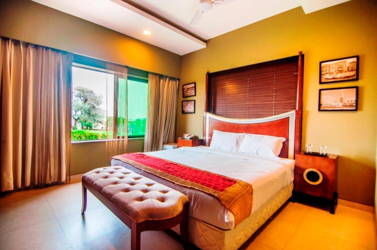 Jalsa Resort Indore Eksteriør bilde