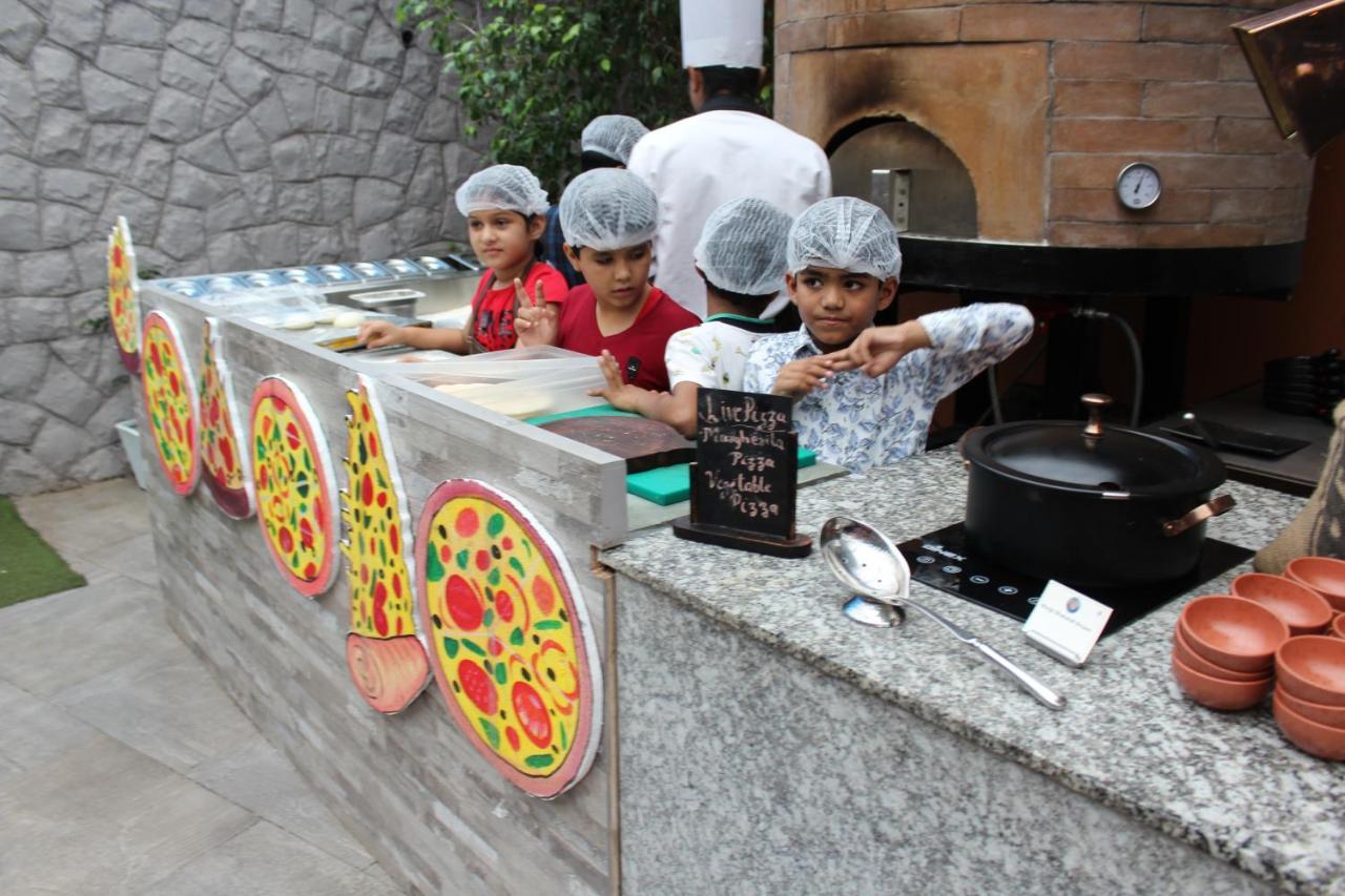 Jalsa Resort Indore Eksteriør bilde